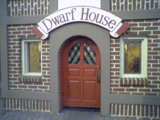 dhouse.jpg